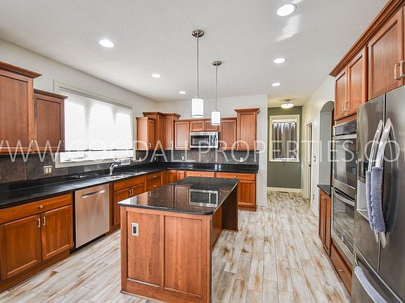 4th image of 9434 Winterberry Dr