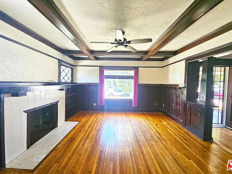 648 N Heliotrope Dr — Photo 8