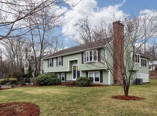 17 Briar Ln, North Attleboro, MA 02760