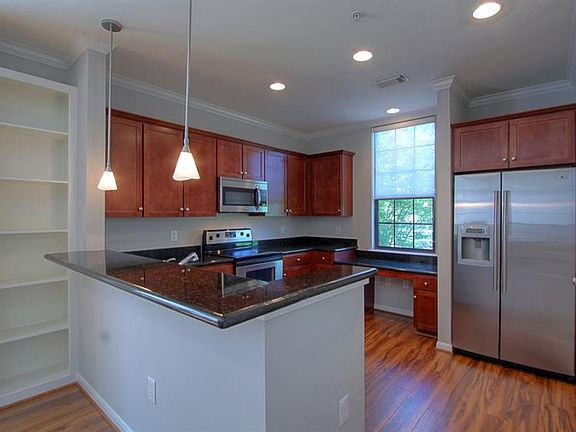 5th image of 4812 La Branch St APT 14