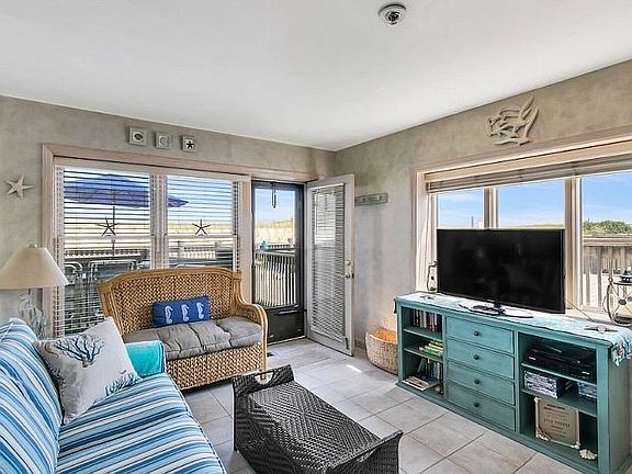 4th image of 2108 S Ocean Ave