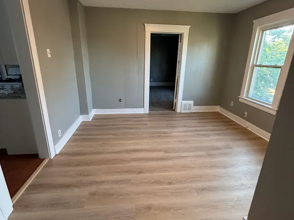 2031 Lark St, Lakewood, OH 44107