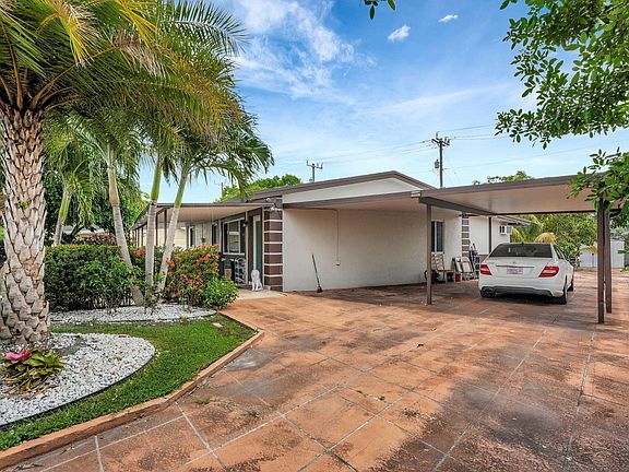 2nd image of 3860 SW 16th Street