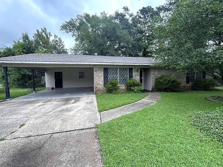 9425 Shartel Dr — Photo 1