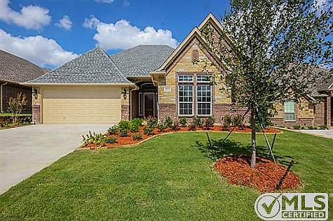 1st image of 421 Blue Daze Ct