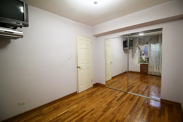 Sold by Hagstrom Management Inc | media 10