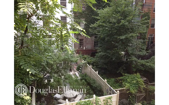 Sold by Douglas Elliman | media 14