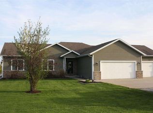 2459 Goodwin Dr, Washington, IA 52353