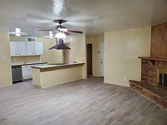 5th image of 6962 Newberry Ct W