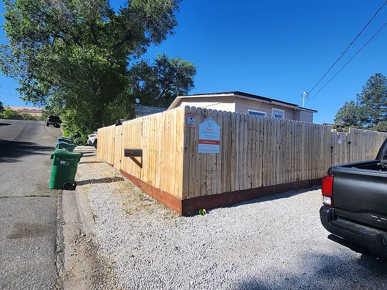 459 Field St — Photo 11