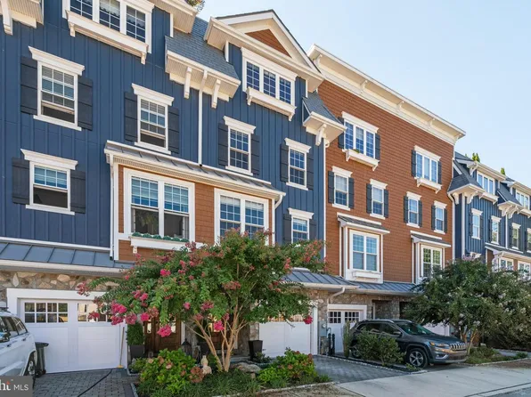 4732 Cross St, Philadelphia, PA 19128