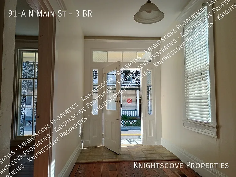 91A N Main St #3 BR — Photo 2