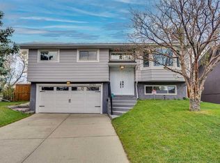 5702 E Brenner Cres NW, Calgary, AB T2L 1Z4