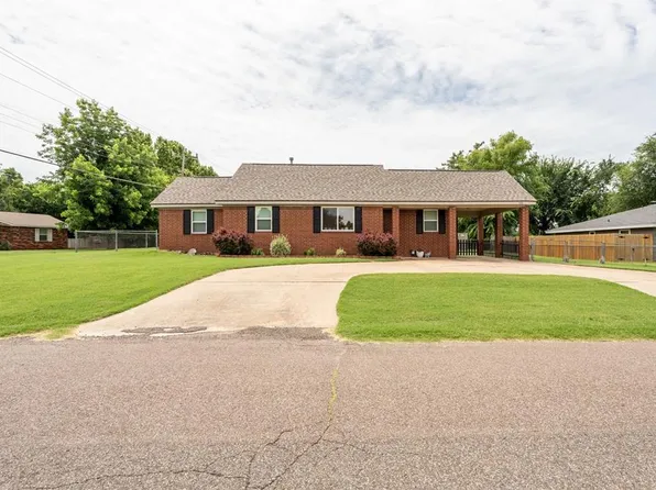 116 E Juniper Ln, Mustang, OK 73064