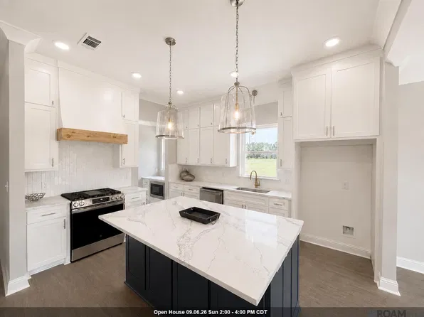 29463 Northlake Dr, Denham Springs, LA 70726