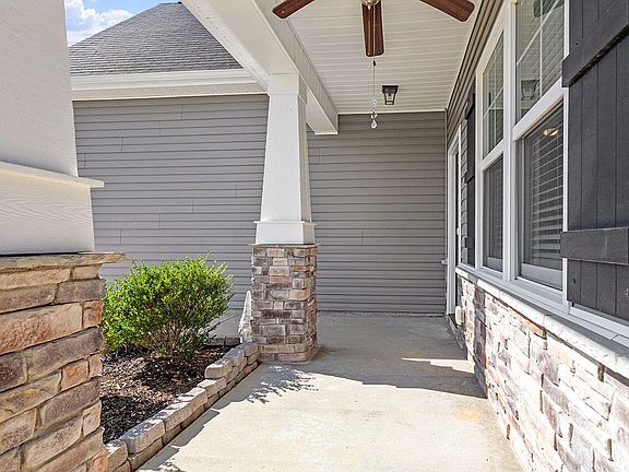 5th image of 136 Carissa Dr
