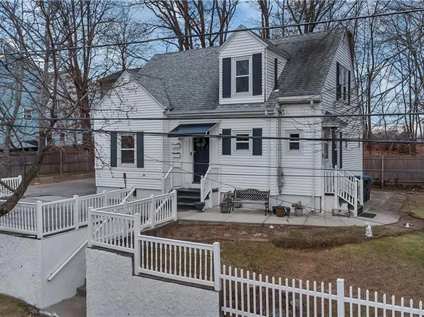 143 Rushmore Ave, Providence, RI 02909