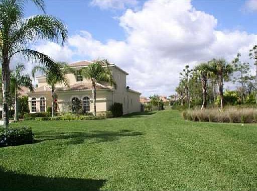 Front/NE Side View w/Privacy & Room to Play