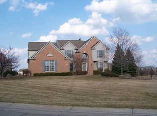 3895 Deer Springs Dr, Rochester, MI 48306