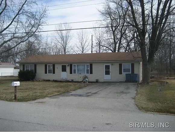20 Bradley St photo 1