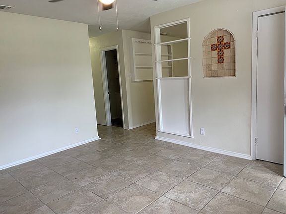 5th image of 4828 Alandale Dr