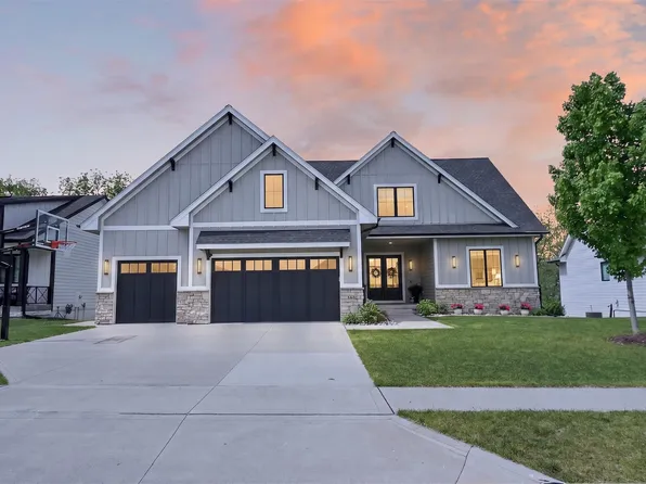 3536 NW 178th St, Clive, IA 50325