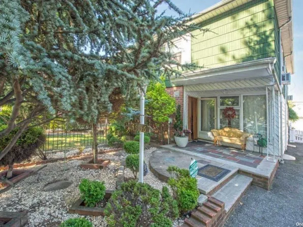 46-36 217th Street, Bayside, NY 11361