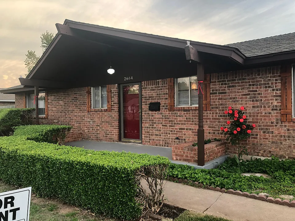 2664 SW 85th St