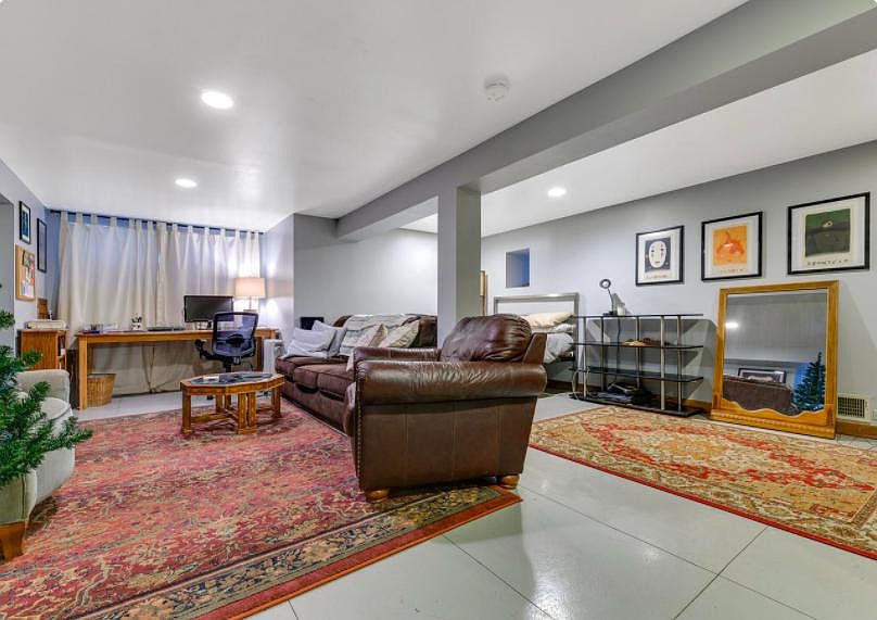Living/Bedroom