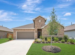 698 Daniels Lake Ln, Dayton, TX 77535