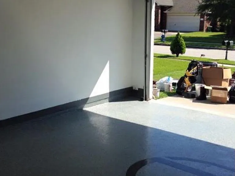 Apoxy flooring in garage !
