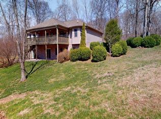 8920 W Michael Dr, Huntingburg, IN 47542