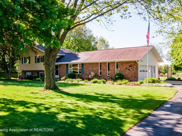 1649 W Howell Rd, Mason, MI 48854