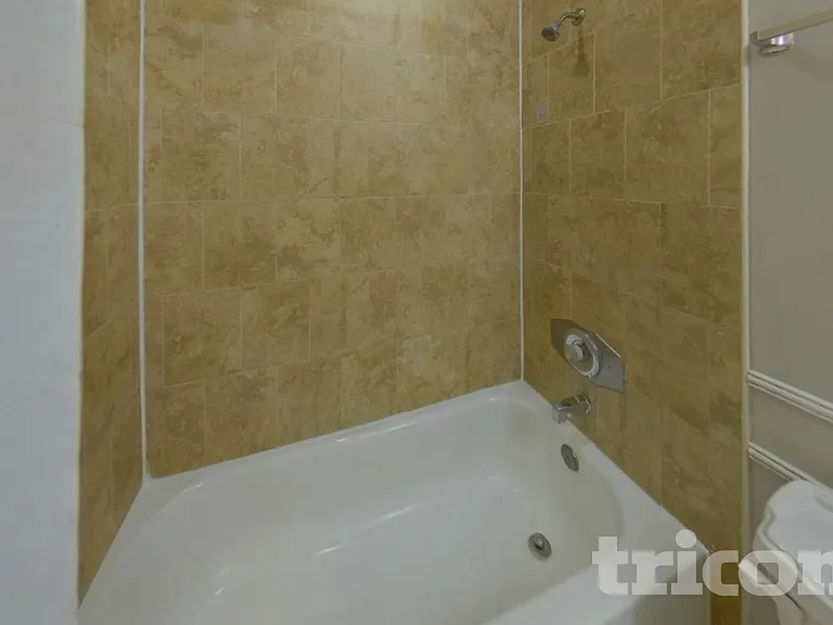 4324 Queensway Dr — Photo 9