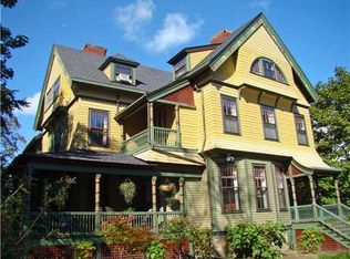 69 Rhode Island Ave, Newport, RI 02840