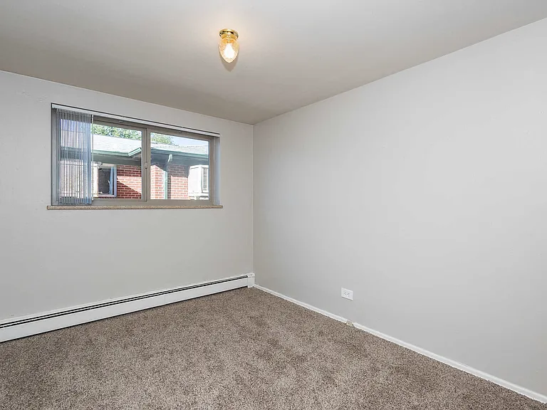 1557 S Ash Street — Photo 23