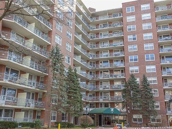 2nd image of 71 Strawberry Hill Ave #601