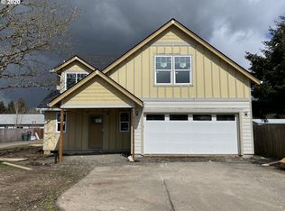 300 Rosedell Ave, Amity, OR 97101