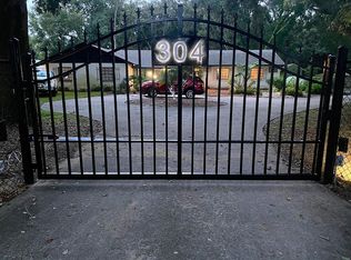 304 W Wheeler Rd, Seffner, FL 33584