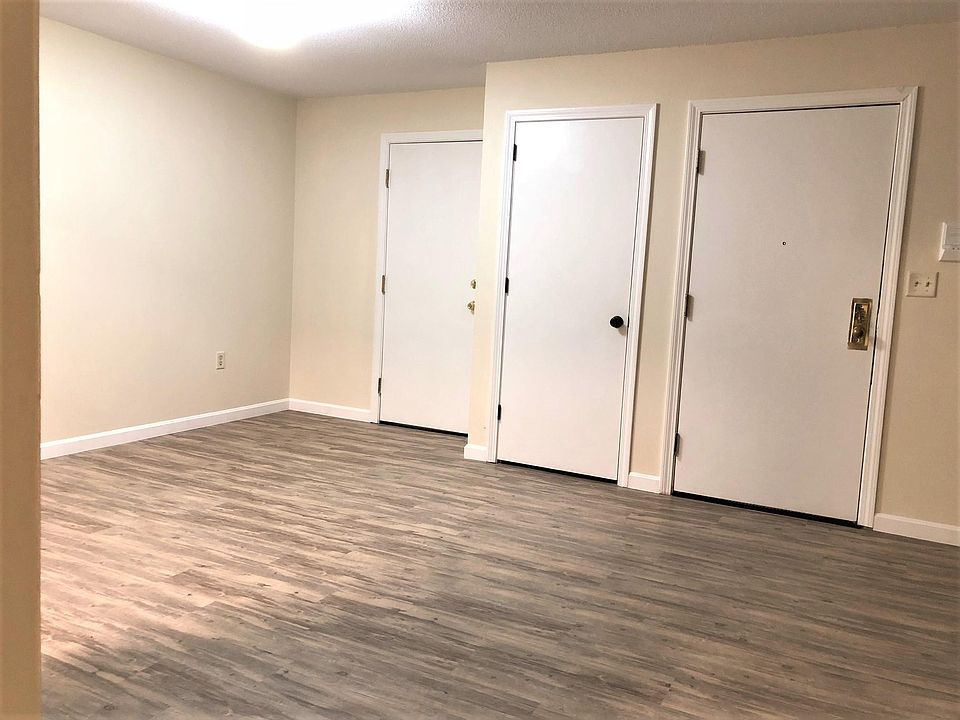 1st image of 5 Autumn Leaf Dr APT 21