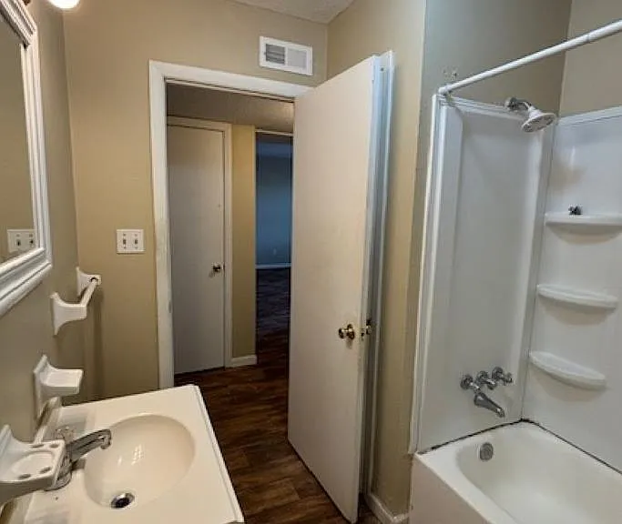 436 Belmont Rd #2 — Photo 6