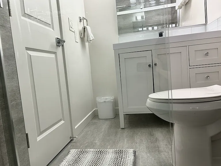 1623 Oliver Ave #C — Photo 10