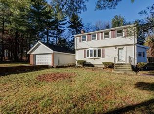 4 Brookfield Rd, Tewksbury, MA 01876