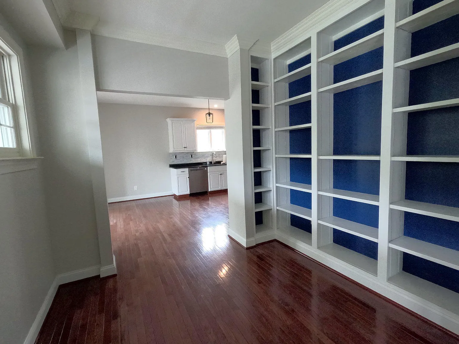 4 bed, 3.5 bath, 2595 sqft, $4,100 — Photo 3