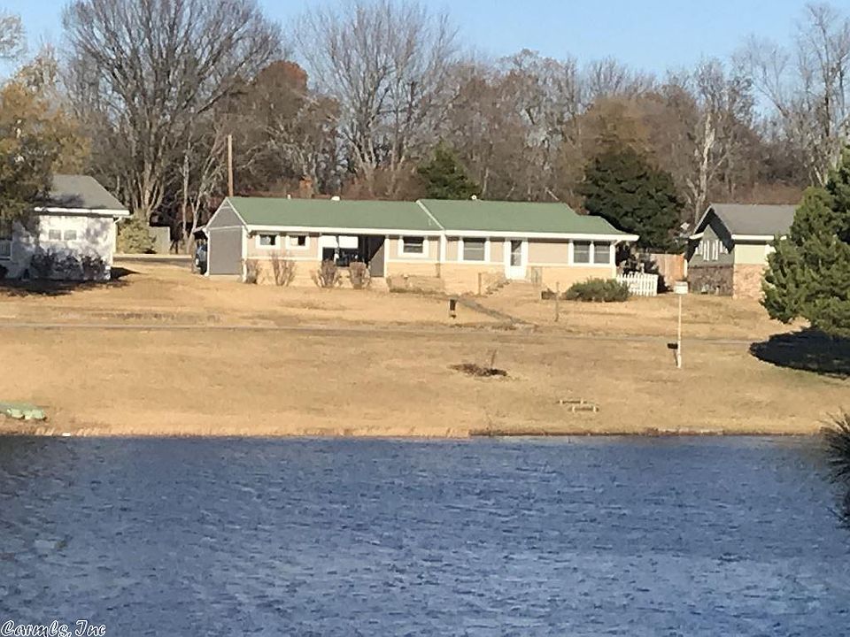 1st image of 1009 Lakeside Dr