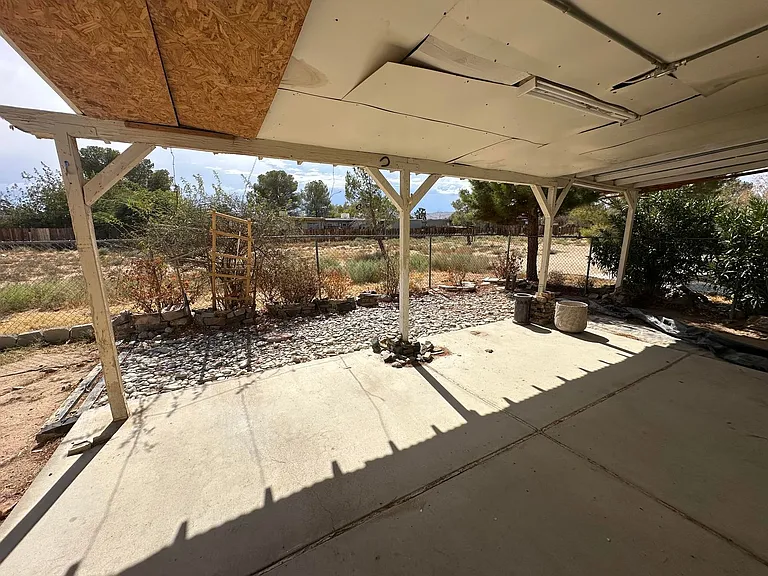 316 Palm Dr — Photo 15