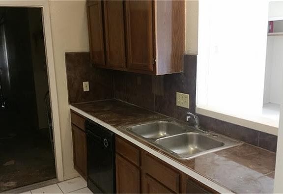 2nd image of 16404 Monte Carlo Ln