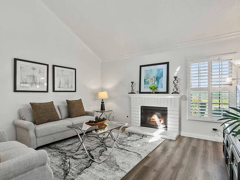 5 Rockwood — Photo 1