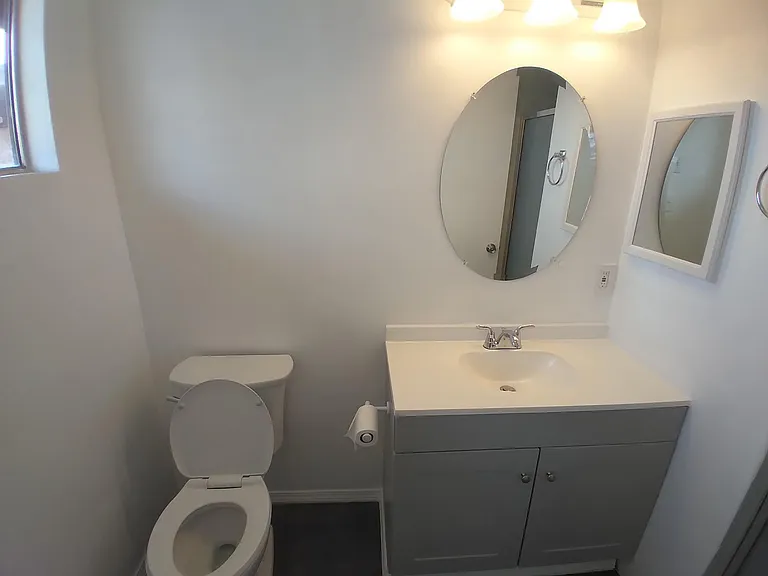 2505 Holladay Ave — Photo 11