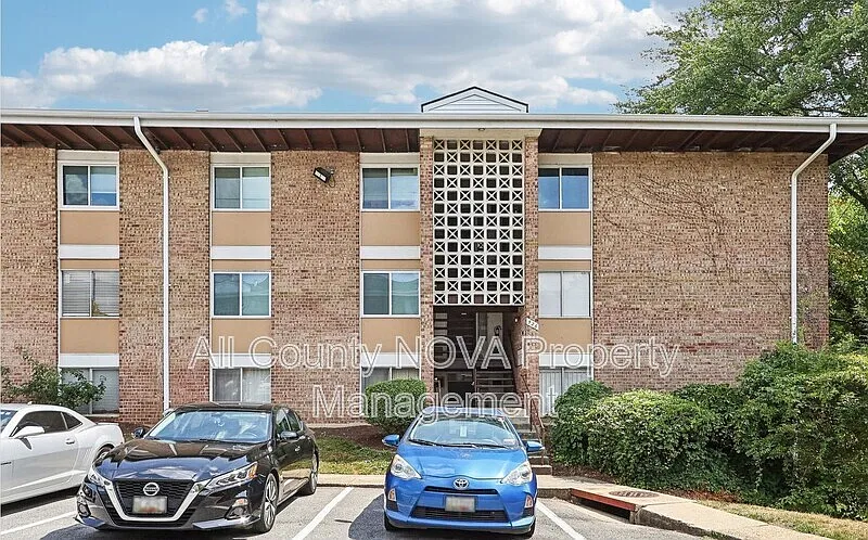 1 bed, 1.0 bath, 658 sqft, $1,375 — Photo 1